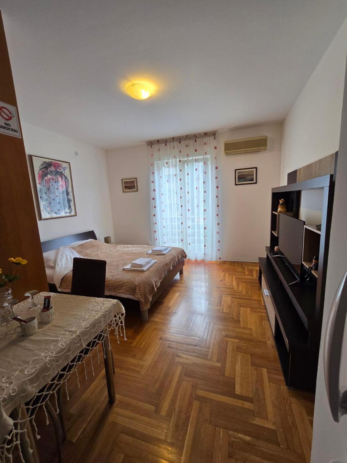 Laki Apartment Podgorica Exterior photo