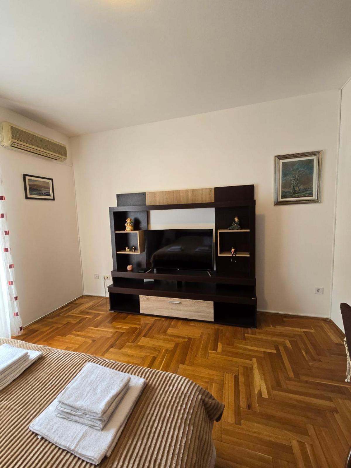 Laki Apartment Podgorica Exterior photo